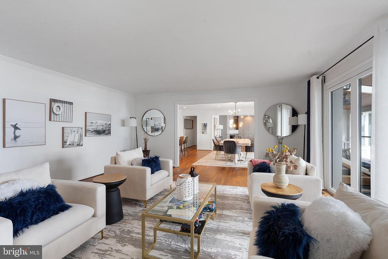 5837 River Dr - Photo 2 of 41