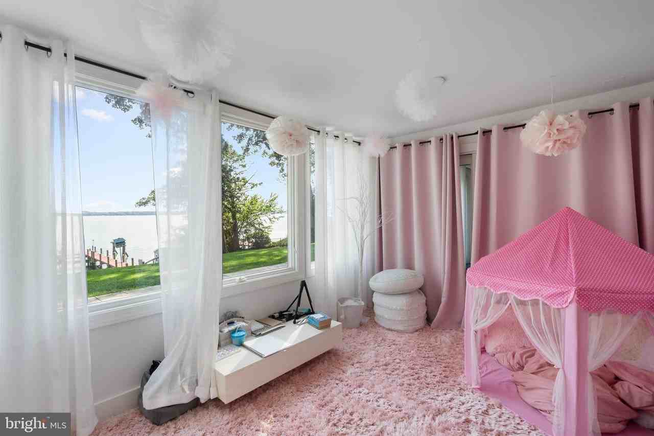 5837 River Dr - Photo 6 of 41