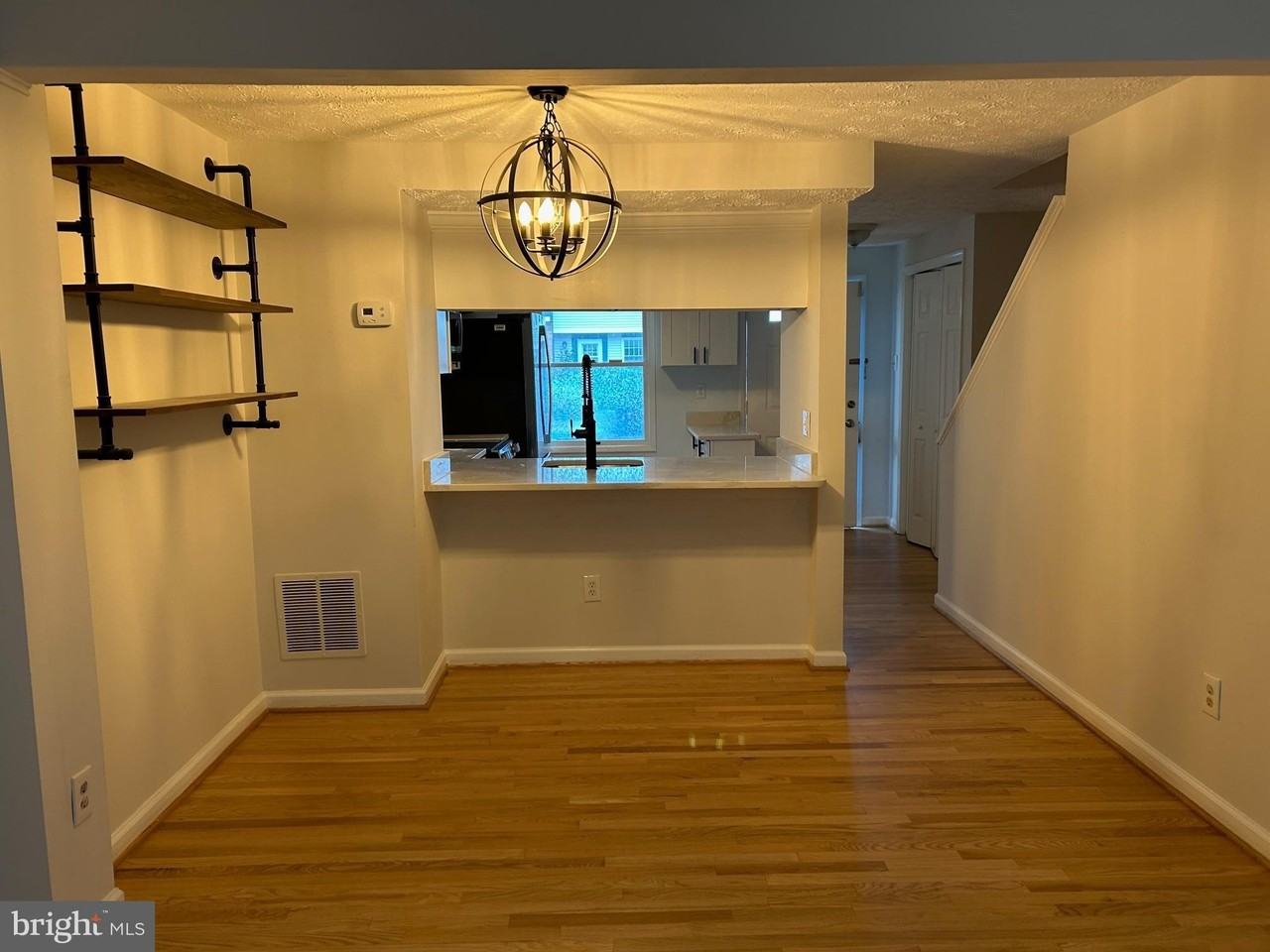 8317 Brookvale Ct - Photo 7 of 15