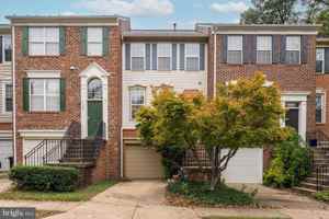 featured image of 11444 Heritage Commons Way