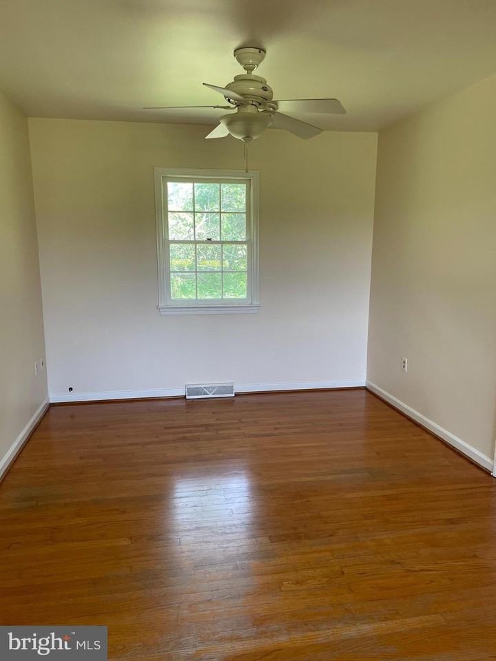 12191 Port Conway Road - Photo 3 of 15