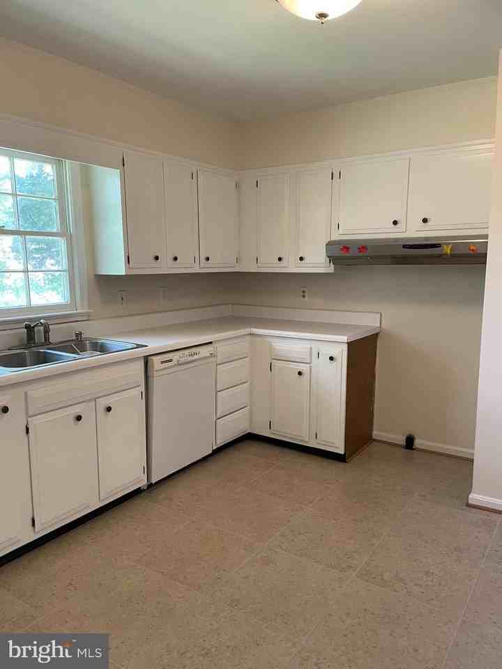 12191 Port Conway Road - Photo 4 of 15