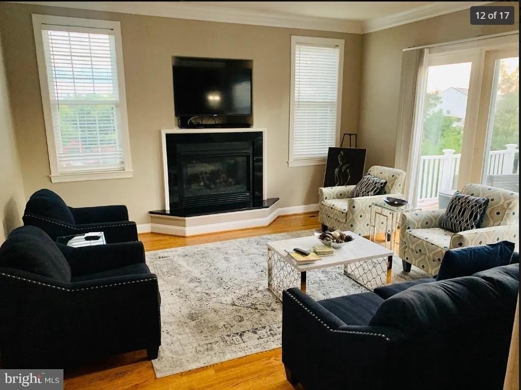 25189 Blackstone Ct - Photo 5 of 10