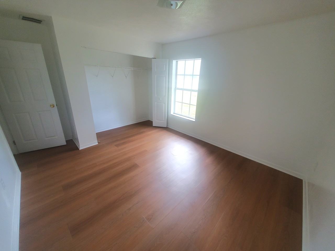 665 Nw 59th Ave - Photo 7 of 8