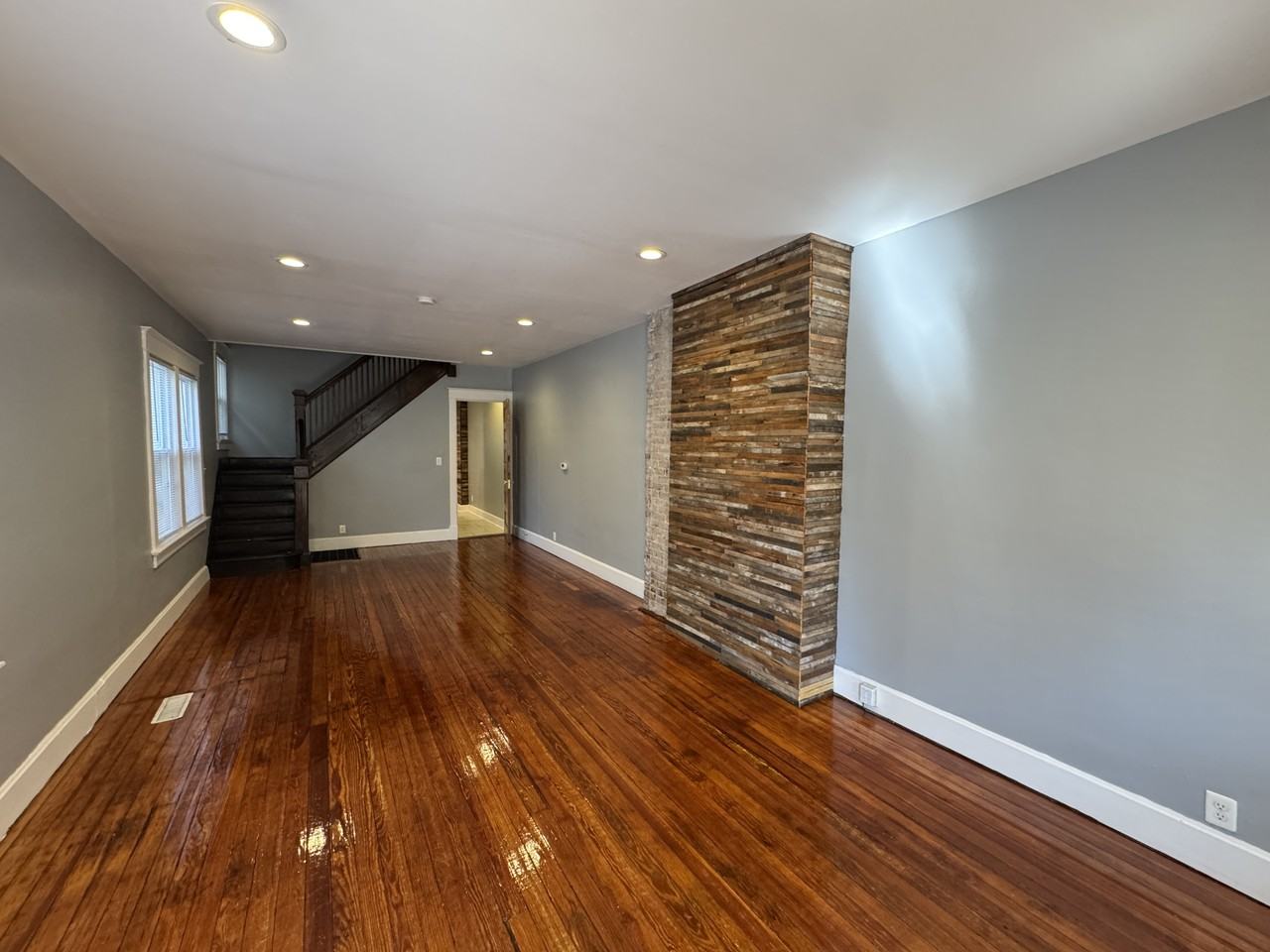 1022 S Randolph St - Photo 2 of 33