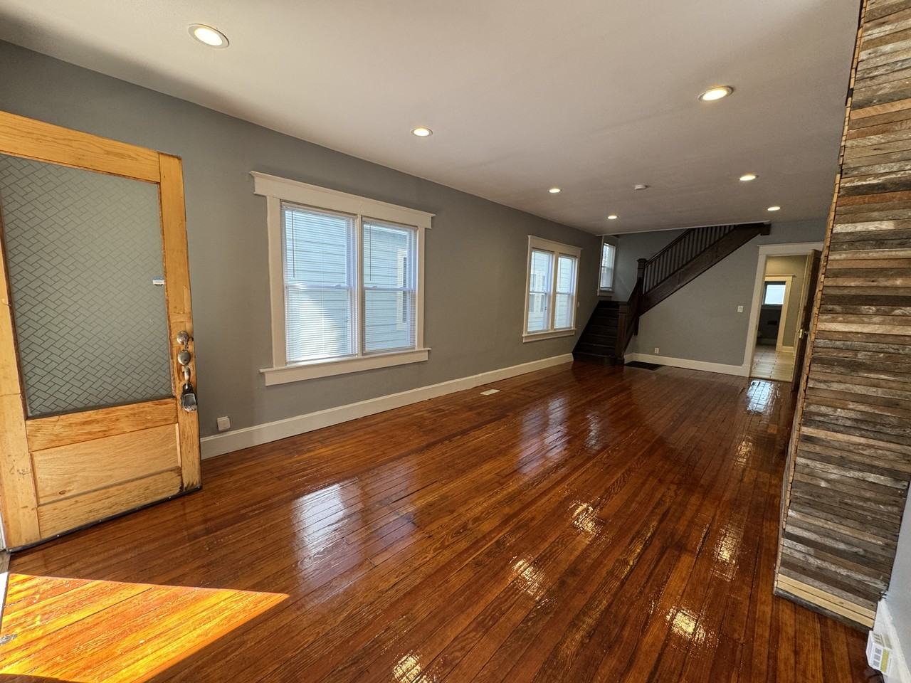 1022 S Randolph St - Photo 4 of 33