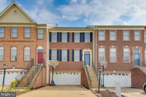 featured image of 22514 Airmont Woods Ter