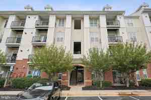 featured image of 21216 Mcfadden Sq Unit 206 #206