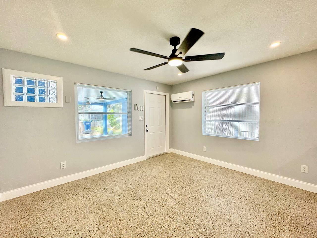 13337 1st St E #B - Photo 5 of 16