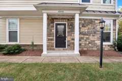 42406 Benfold Sq - Photo 1 of 1