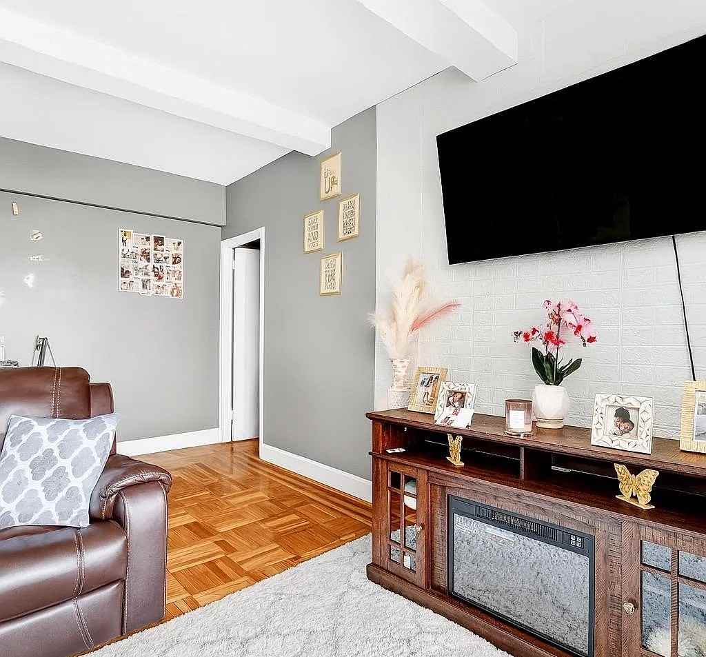 1314 Virginia Ave - Photo 2 of 12