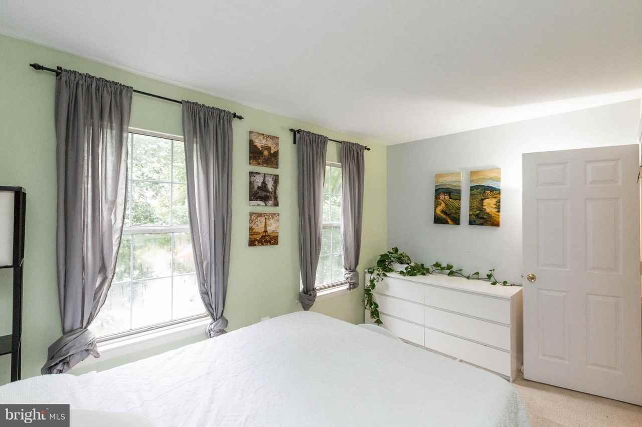 14308 Lindendale Rd - Photo 7 of 39