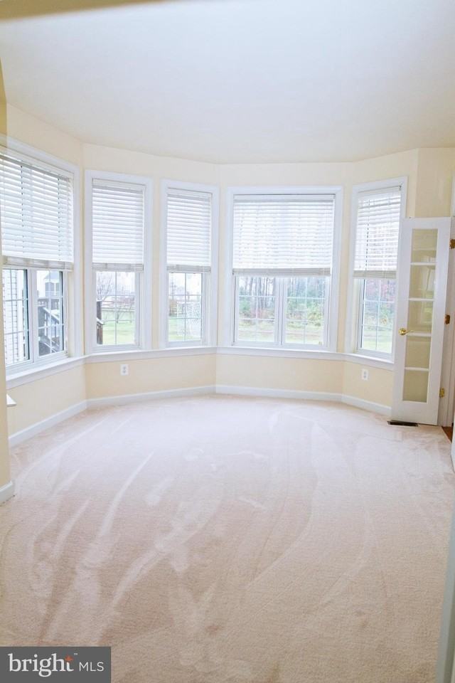 9927 Broadsword Dr - Photo 7 of 33