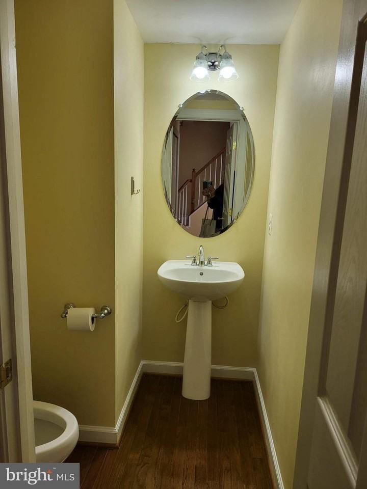 6161 Popes Creek Pl - Photo 6 of 23