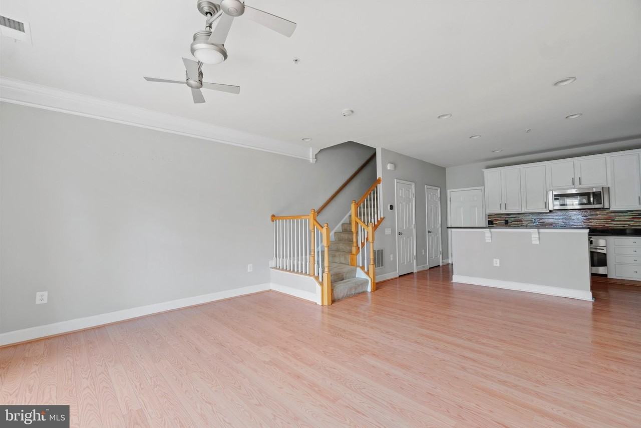 2263 Oberlin Drive - Photo 3 of 18