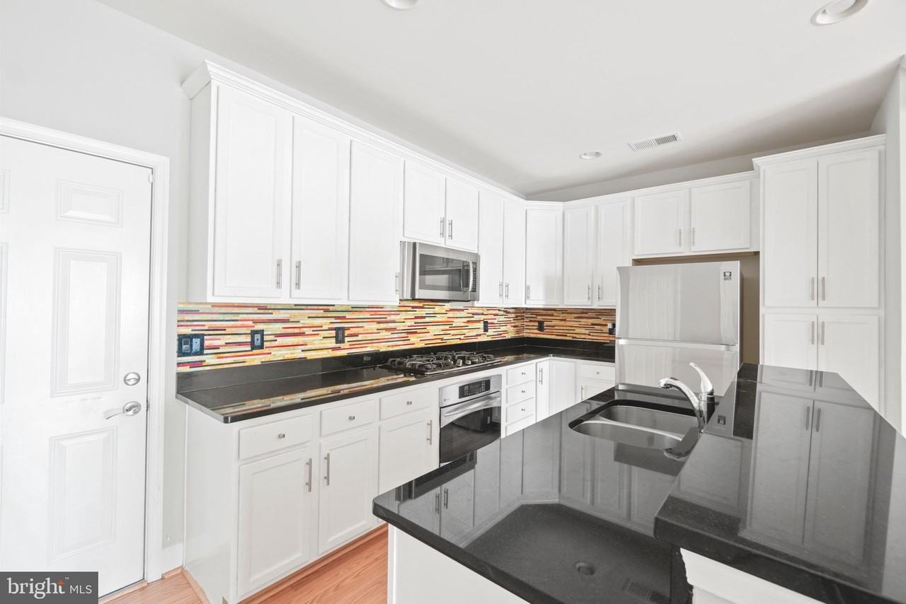 2263 Oberlin Drive - Photo 6 of 18