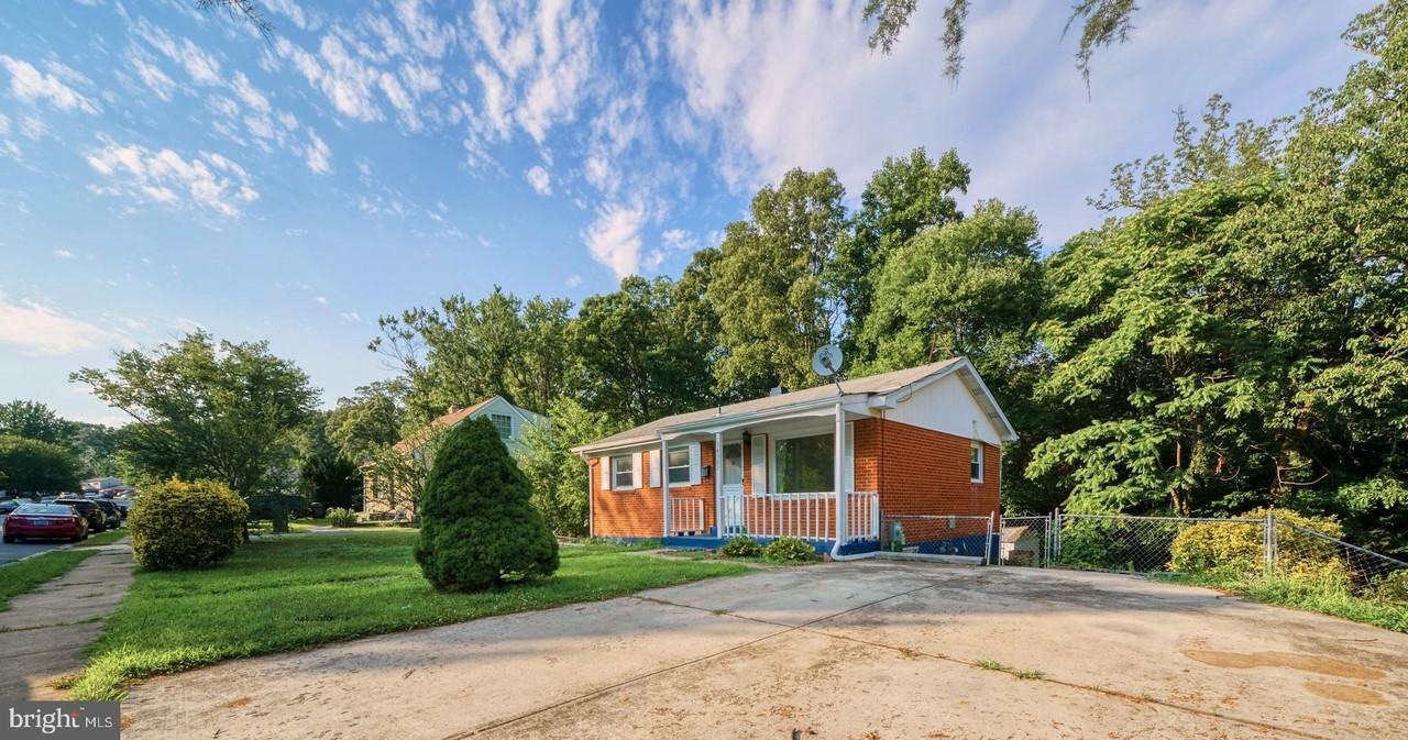 14307 Bismark Ave - Photo 3 of 30