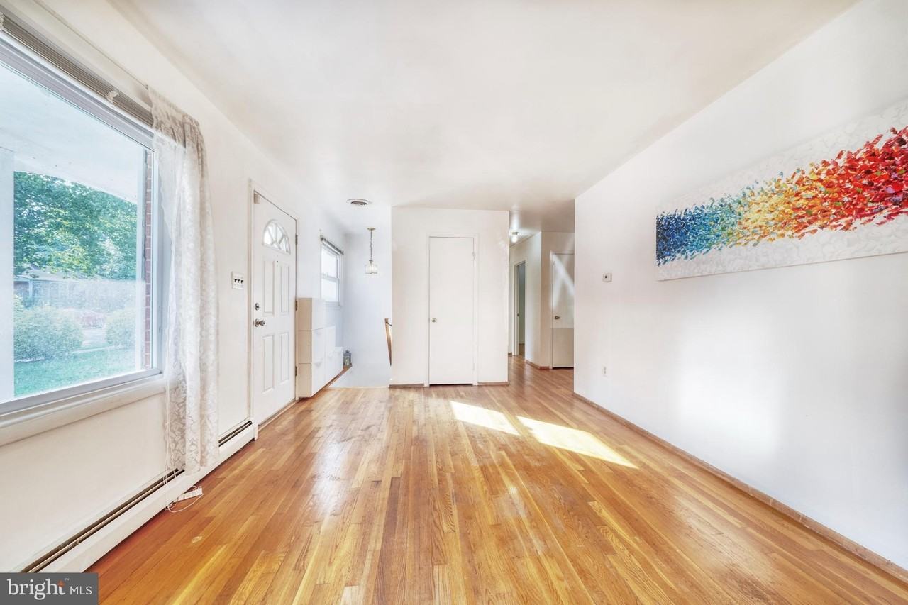 14307 Bismark Ave - Photo 6 of 30