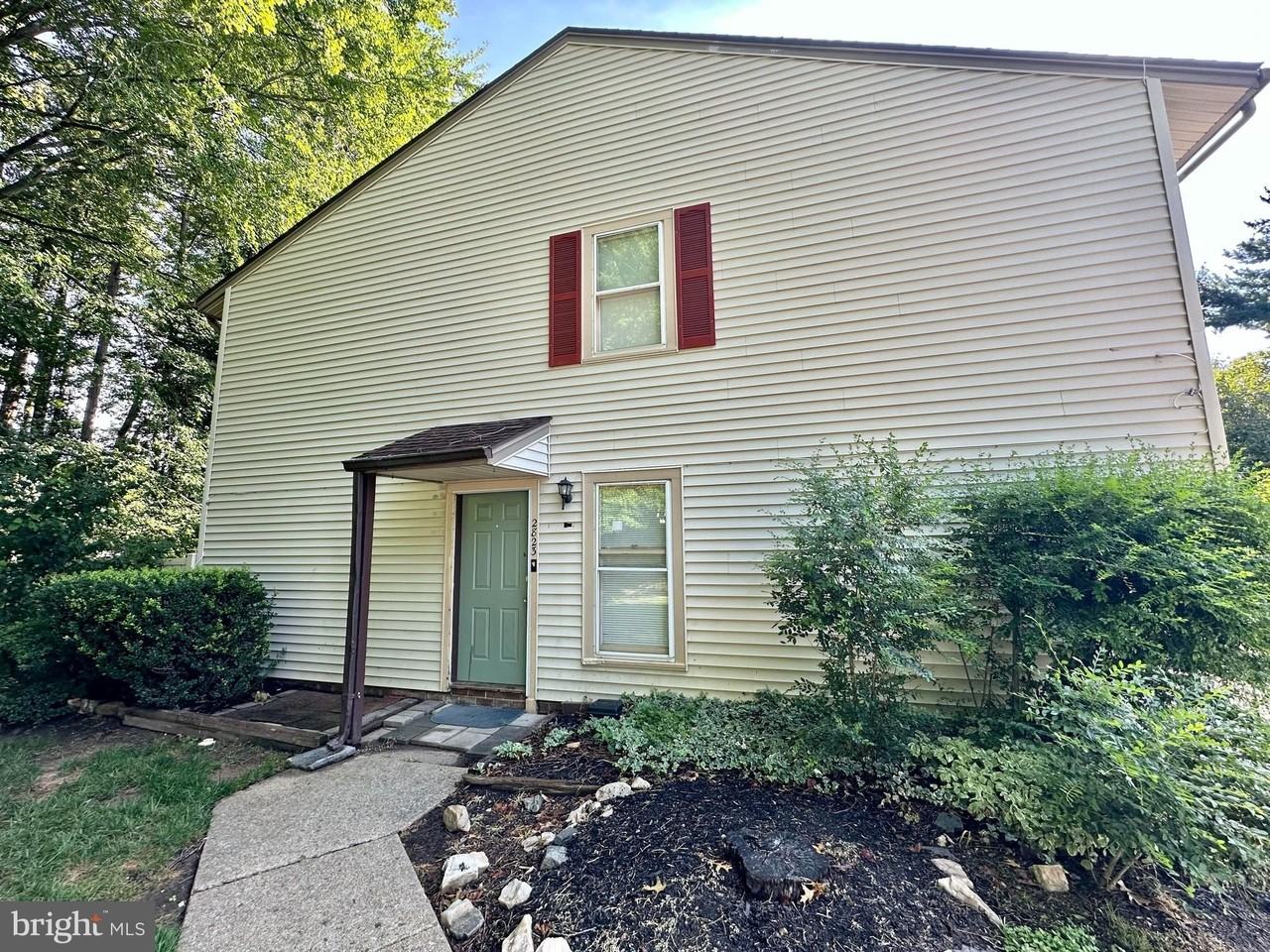 2823 Chablis Cir - Photo 2 of 2