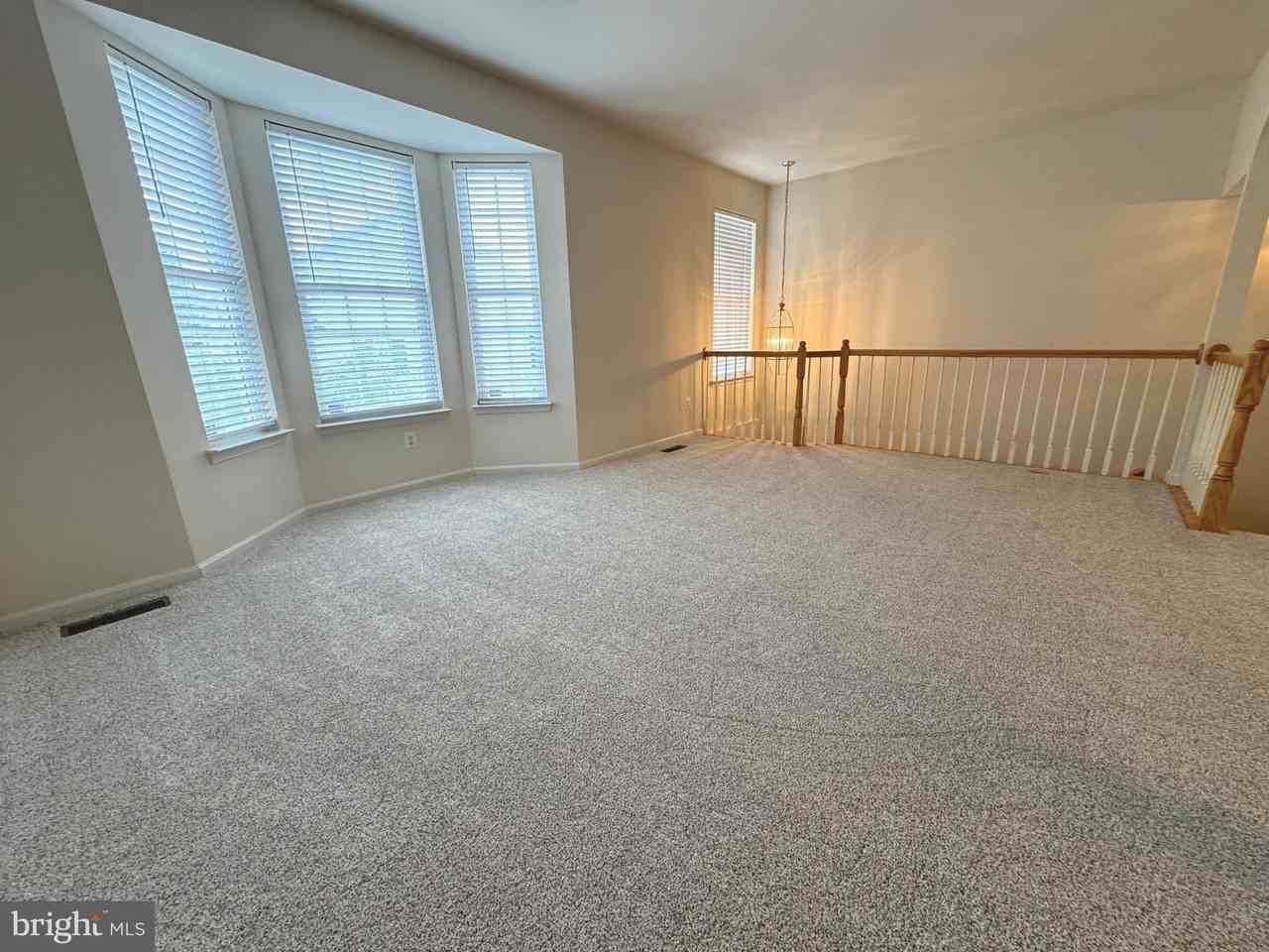 8730 Phipps Farm Way - Photo 5 of 50