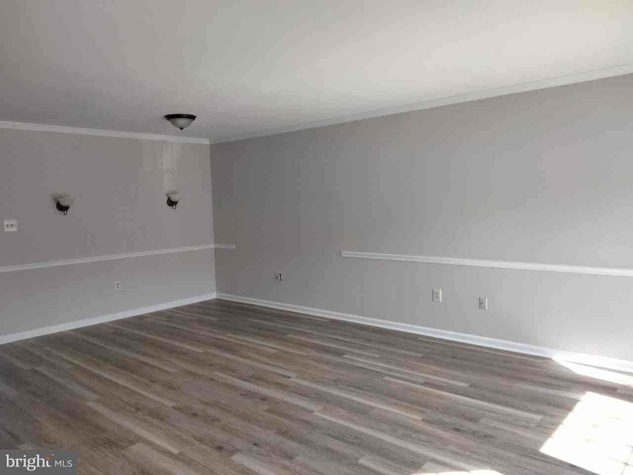 16804 Winston Ln - Photo 4 of 33