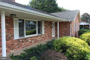 featured image of 406 N Church St