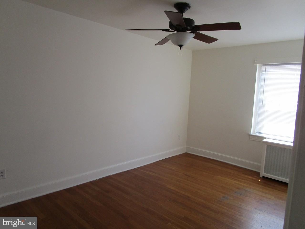 385 E King St - Photo 6 of 8