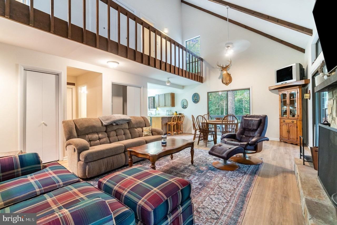 7411 Marye Road - Photo 6 of 37