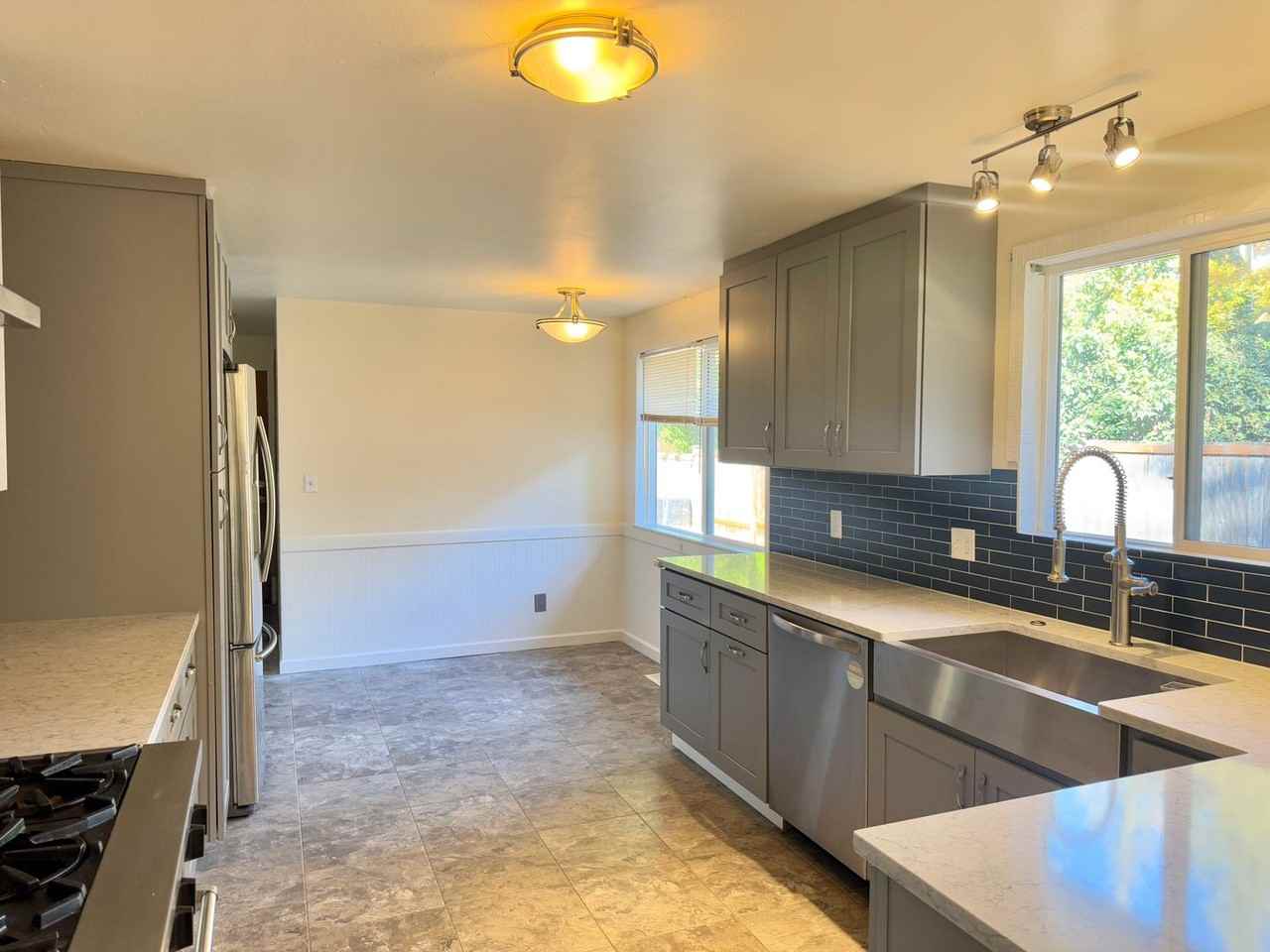 14722 84th Ave Ne - Photo 2 of 19
