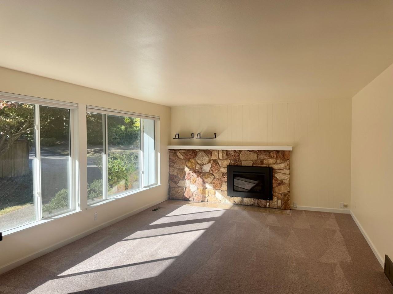 14722 84th Ave Ne - Photo 3 of 19