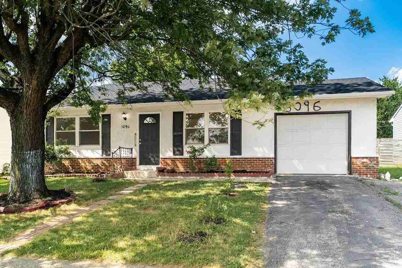 3096 Chelford Dr - Photo 2 of 33