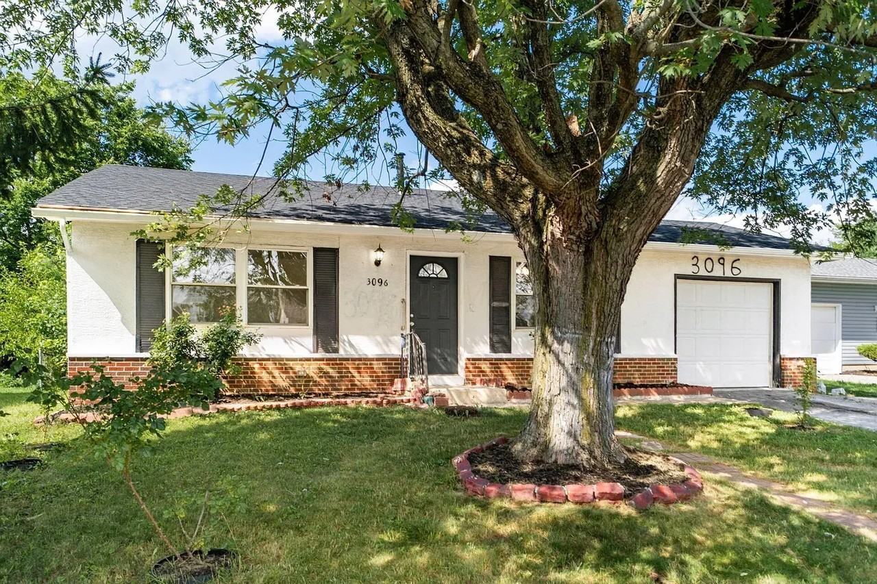 3096 Chelford Dr - Photo 3 of 33