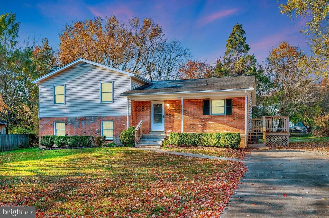 4 Randy Ct - Photo 2 of 39