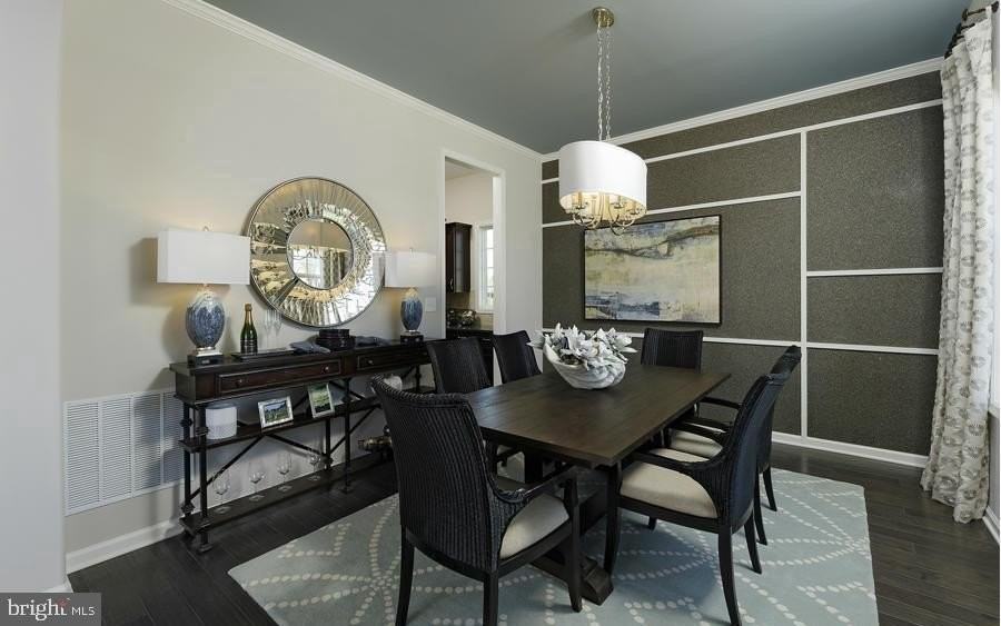 141 Coachman Cir - Photo 5 of 50