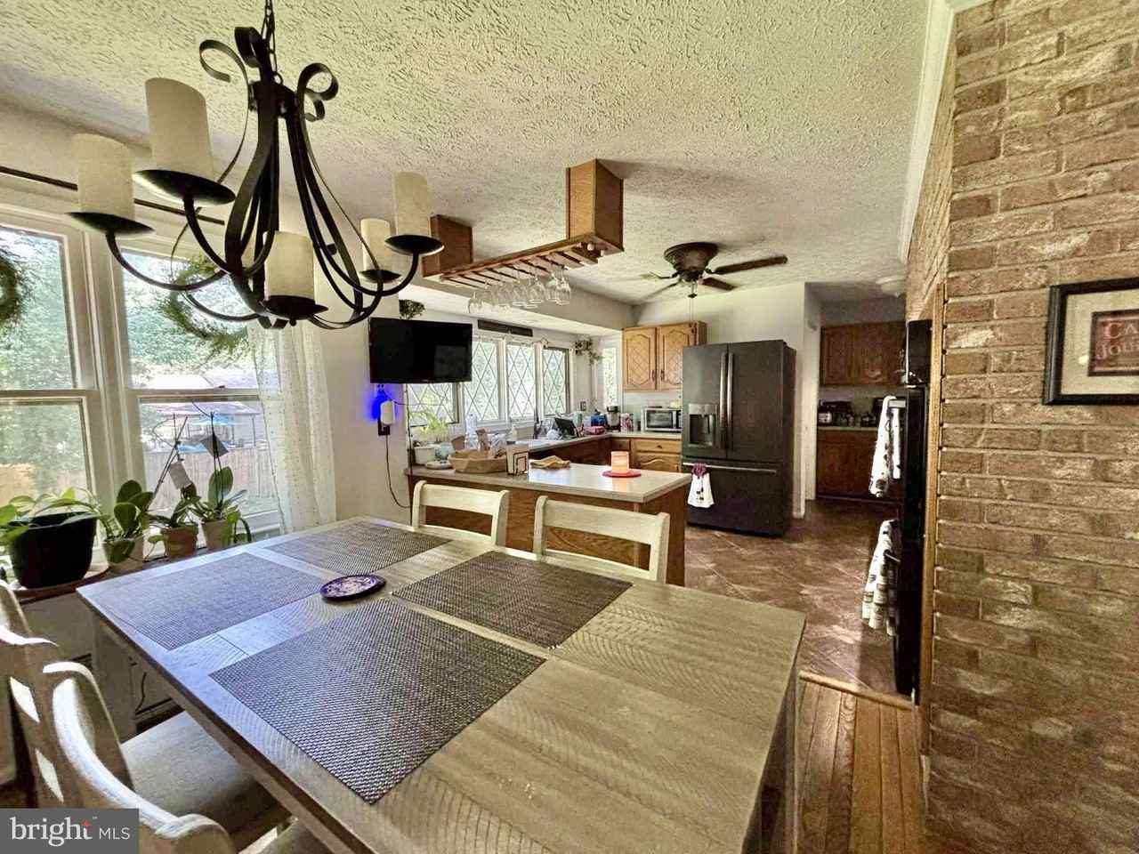 1007 Blackbeard Dr - Photo 5 of 15