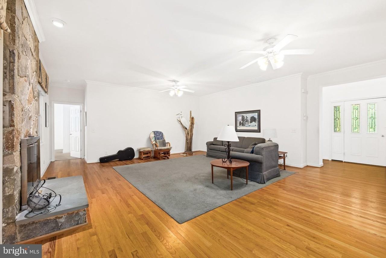 10 Piper Pl - Photo 4 of 34