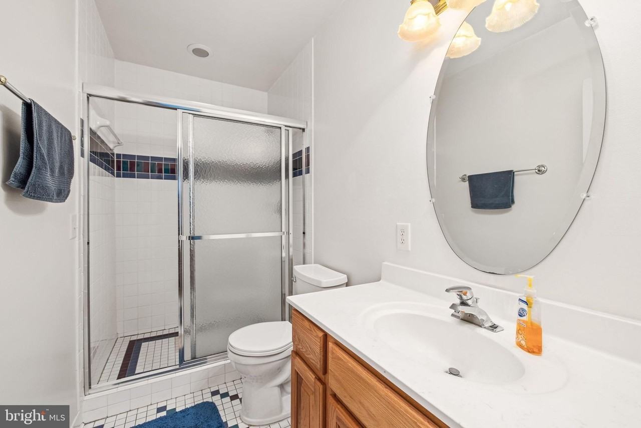 10 Piper Pl - Photo 7 of 34