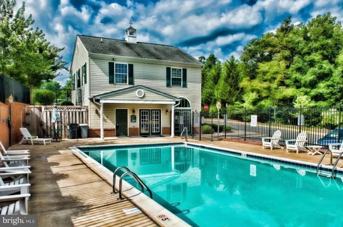 104 Belladonna Ln - Photo 3 of 17