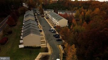 featured image of 10 Belladonna Ln