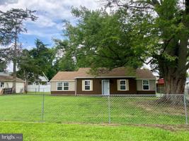 featured image of 40 Monroe Dr