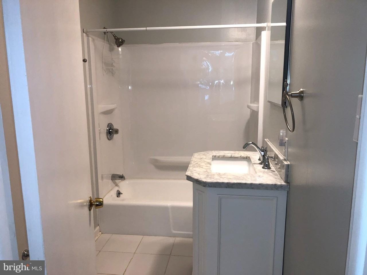 21 S Stewart St Apt 4 #4 - Photo 7 of 12