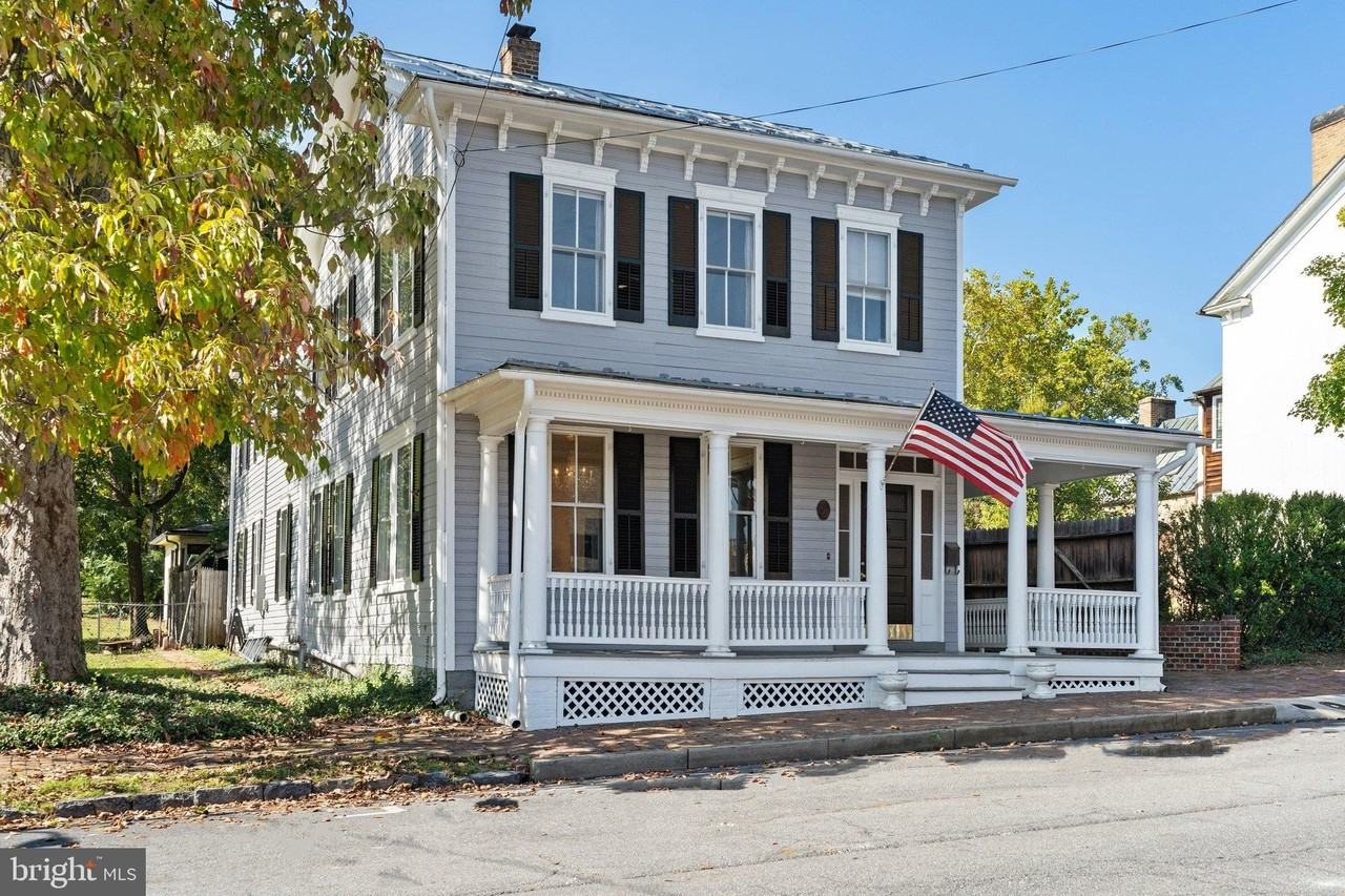 209 N Washington St - Photo 3 of 50