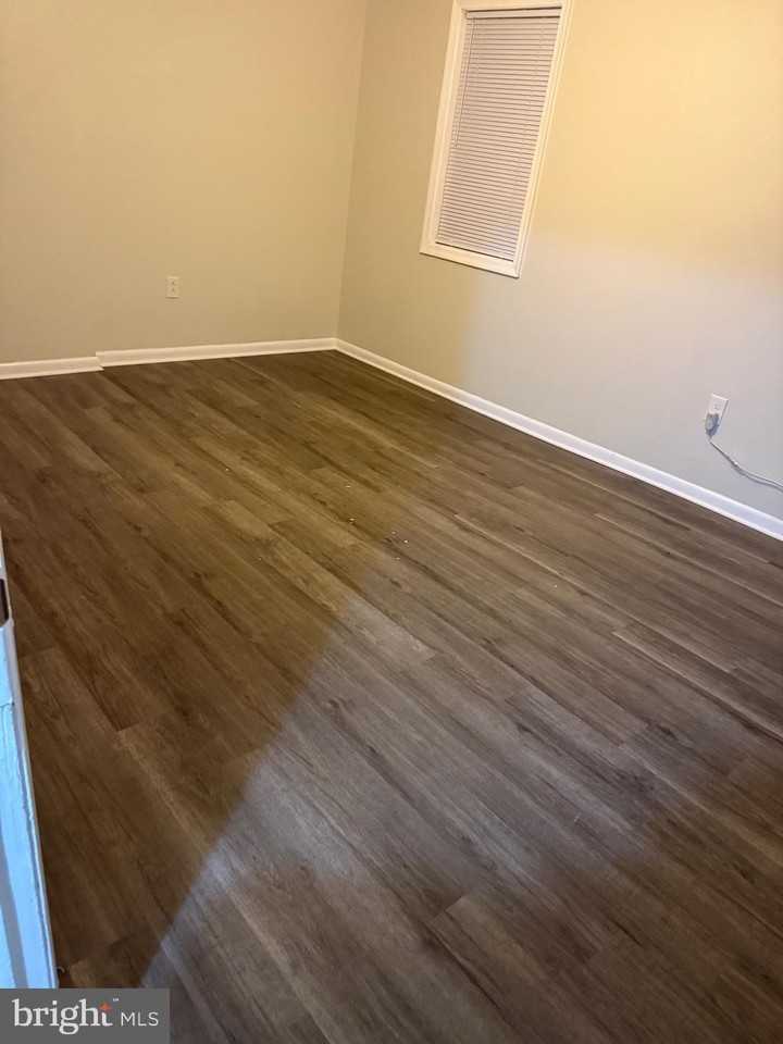 1111 Allen Dr #B - Photo 7 of 22