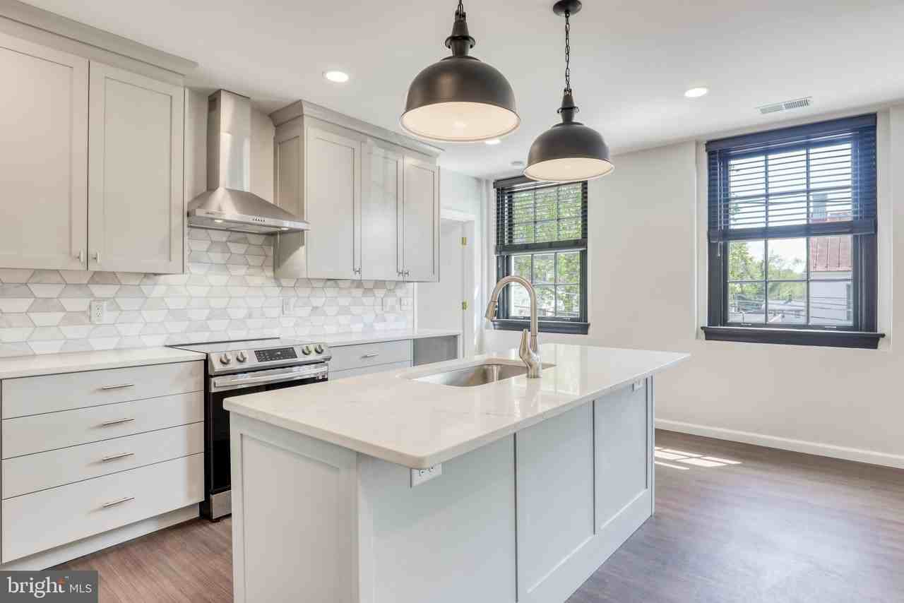 210 E Boscawen St Apt 202 #202 - Photo 7 of 32