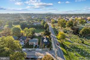 featured image of 201 Parkway St