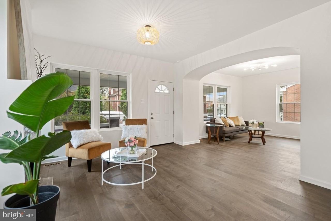 201 Parkway St - Photo 5 of 32