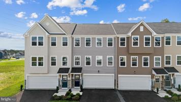 featured image of 21 Lyriq Ct