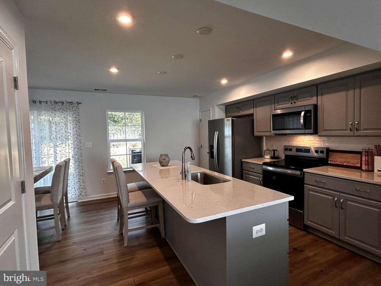 220 Gentle Breeze Dr - Photo 7 of 26