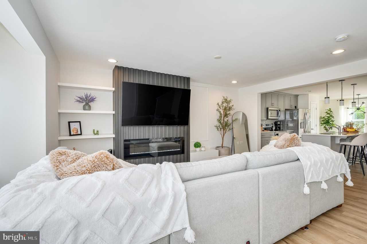 64 Tate Manor Dr - Photo 3 of 50