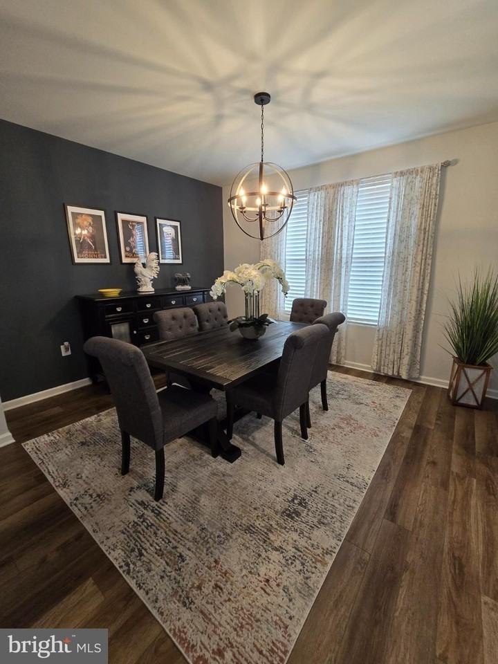 191 Presidents Pointe Avenue - Photo 7 of 36